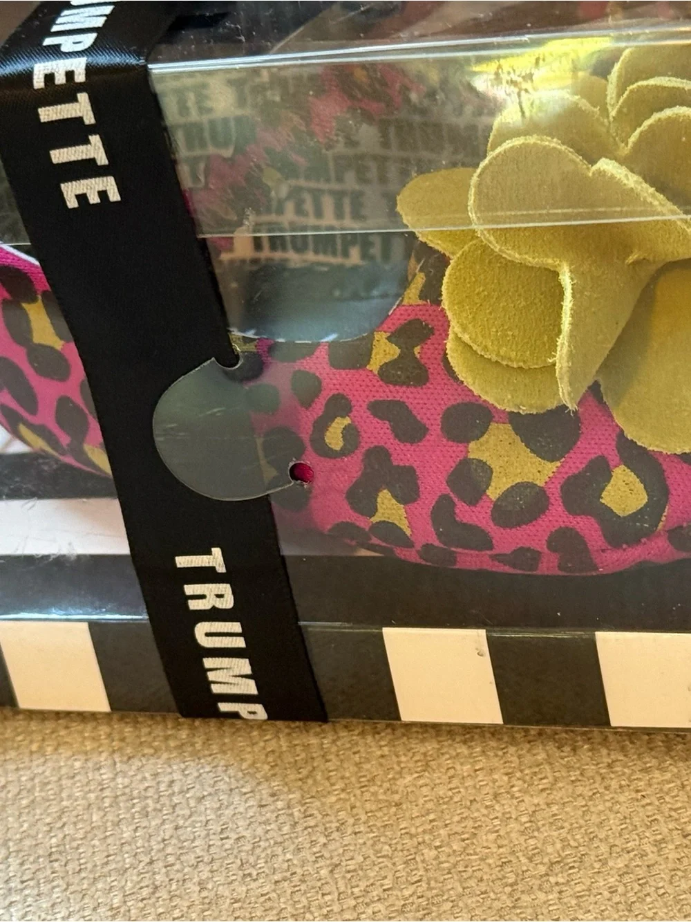 Trumpette Girls pink cheetah and bow shoes 6-12 Months